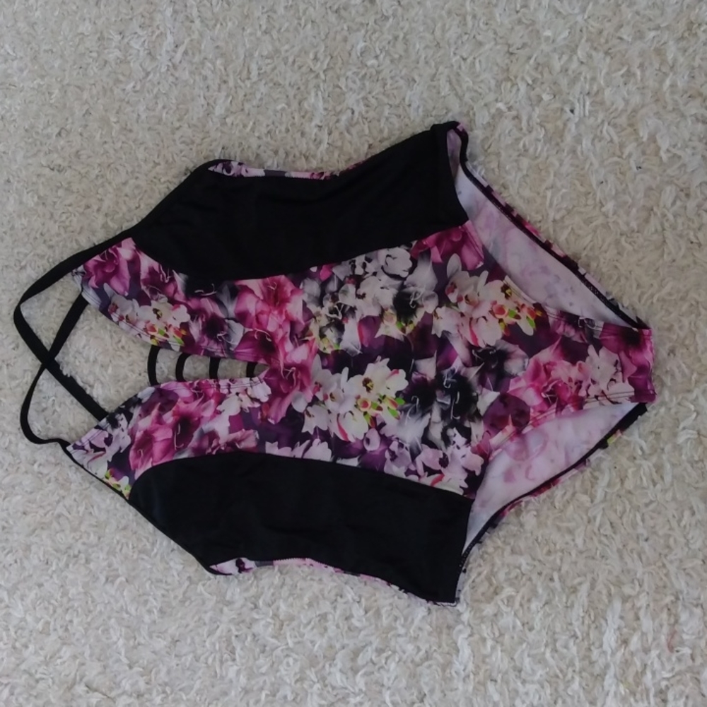 Cyn & Luca One-piece Swimsuit.